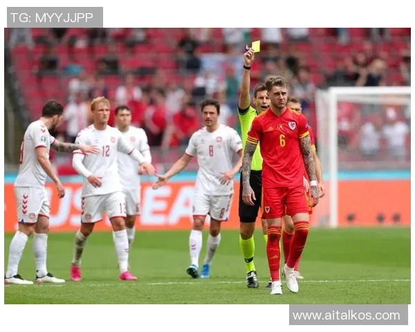 足球巨星现场观战儿子比赛感动落泪父子情深尽显运动精神